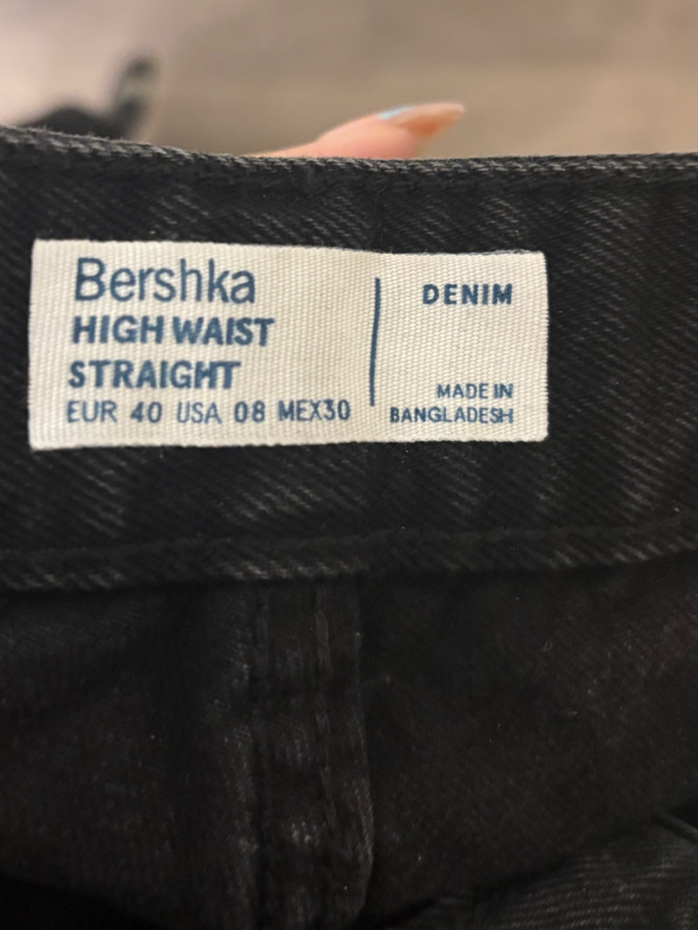 Bershka Black High-Waist Straight Denim Jeans with Custom Rhinestone Stars - Picture 3 of 3